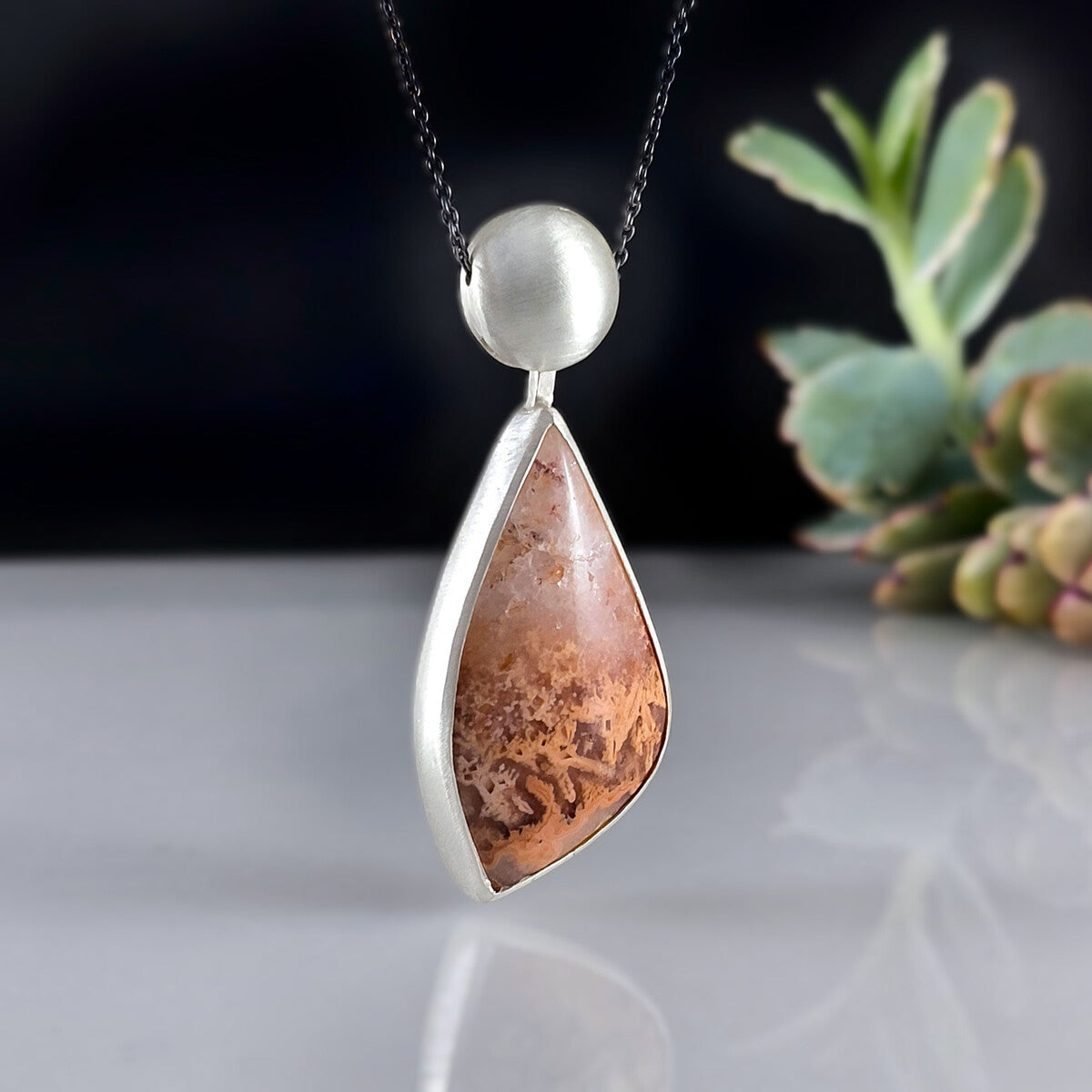 Lace Agate Articulated Necklace