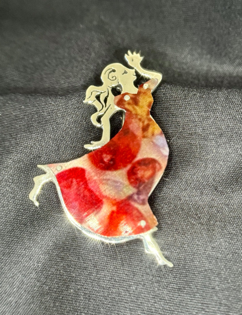 Joyous Sandy brooch
