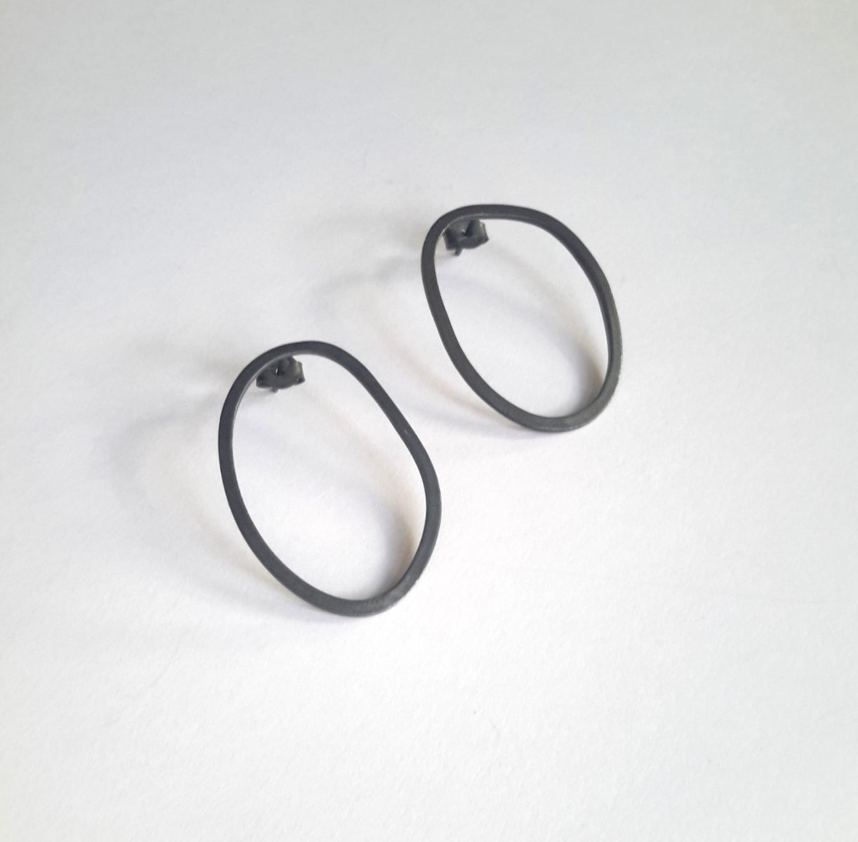 Cycle Studs Extra-Large Oxidised Silver