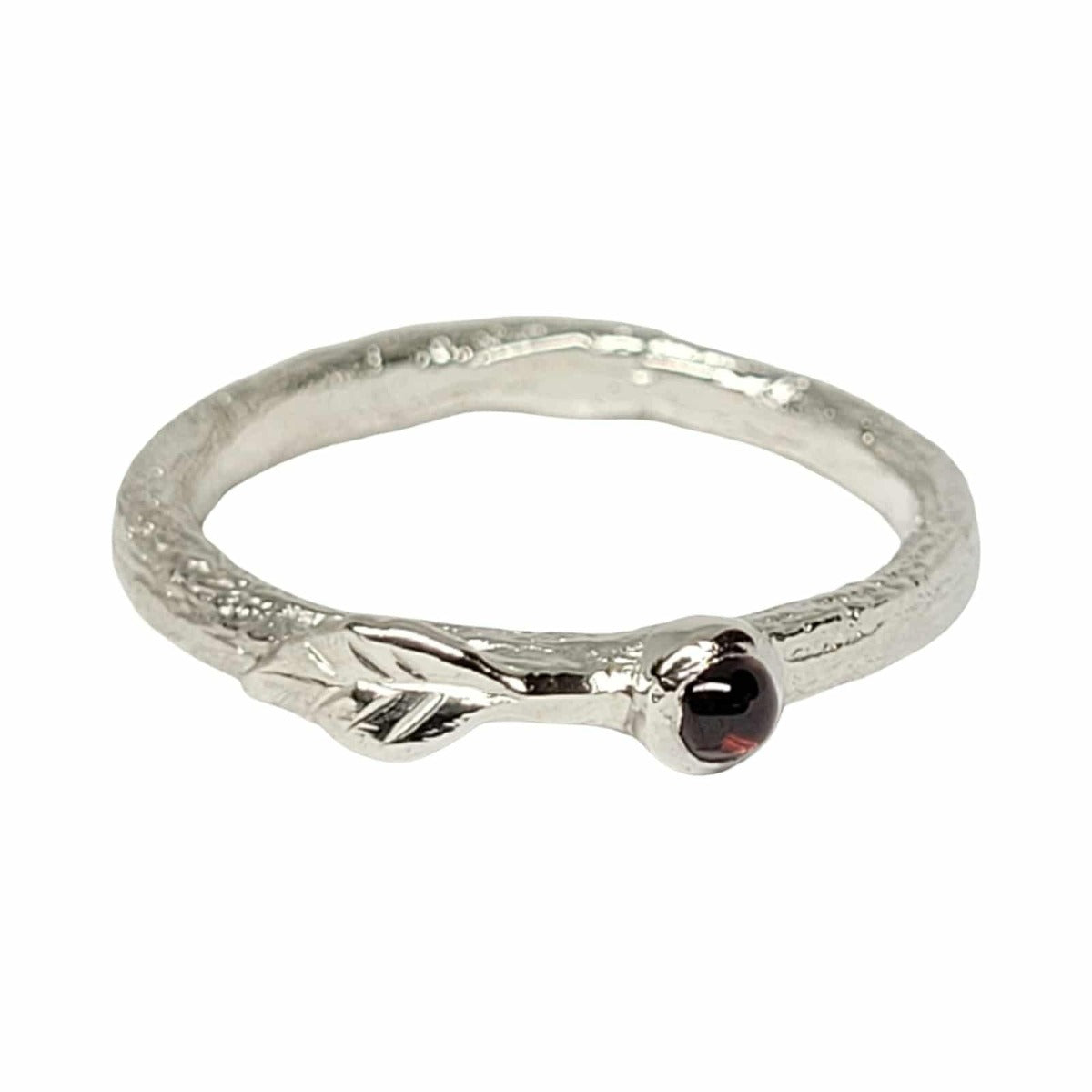 Sticks &amp; stones ring garnet