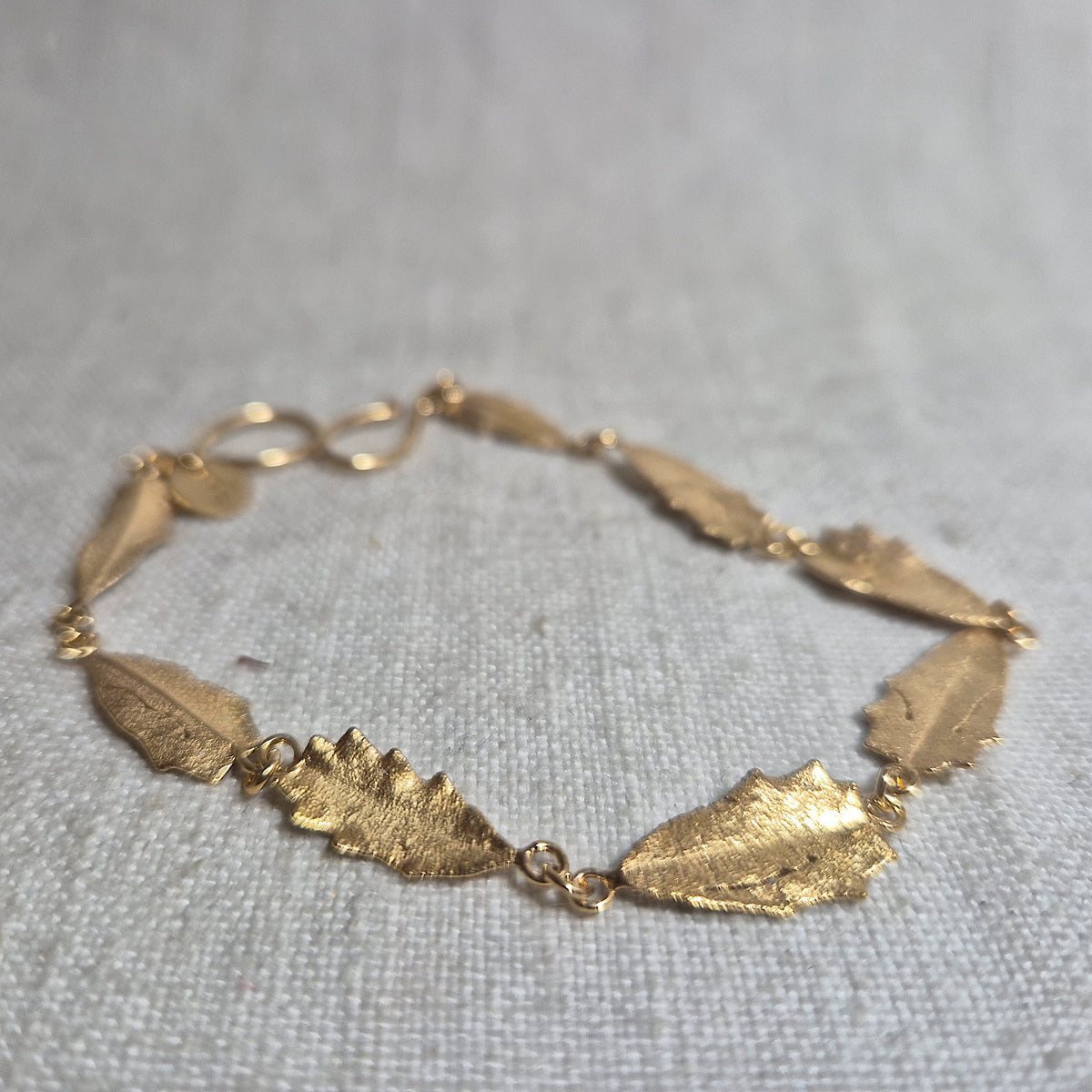 Botanical bracelet - banksia, gold plated