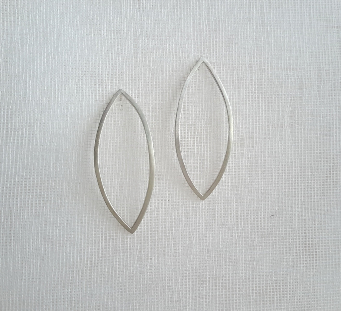 Bare Leaf Long Curve Studs - Large