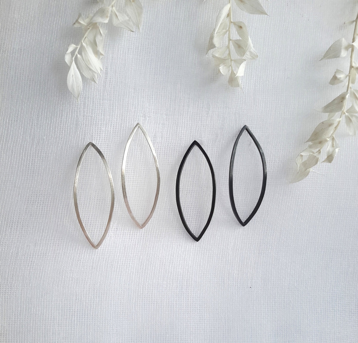 Bare Leaf Long Curve Studs - Large