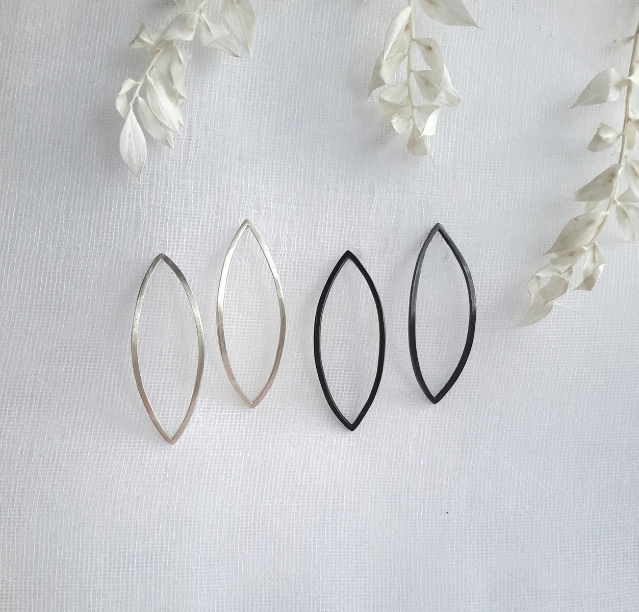 Bare Leaf Long Curve Studs - Large