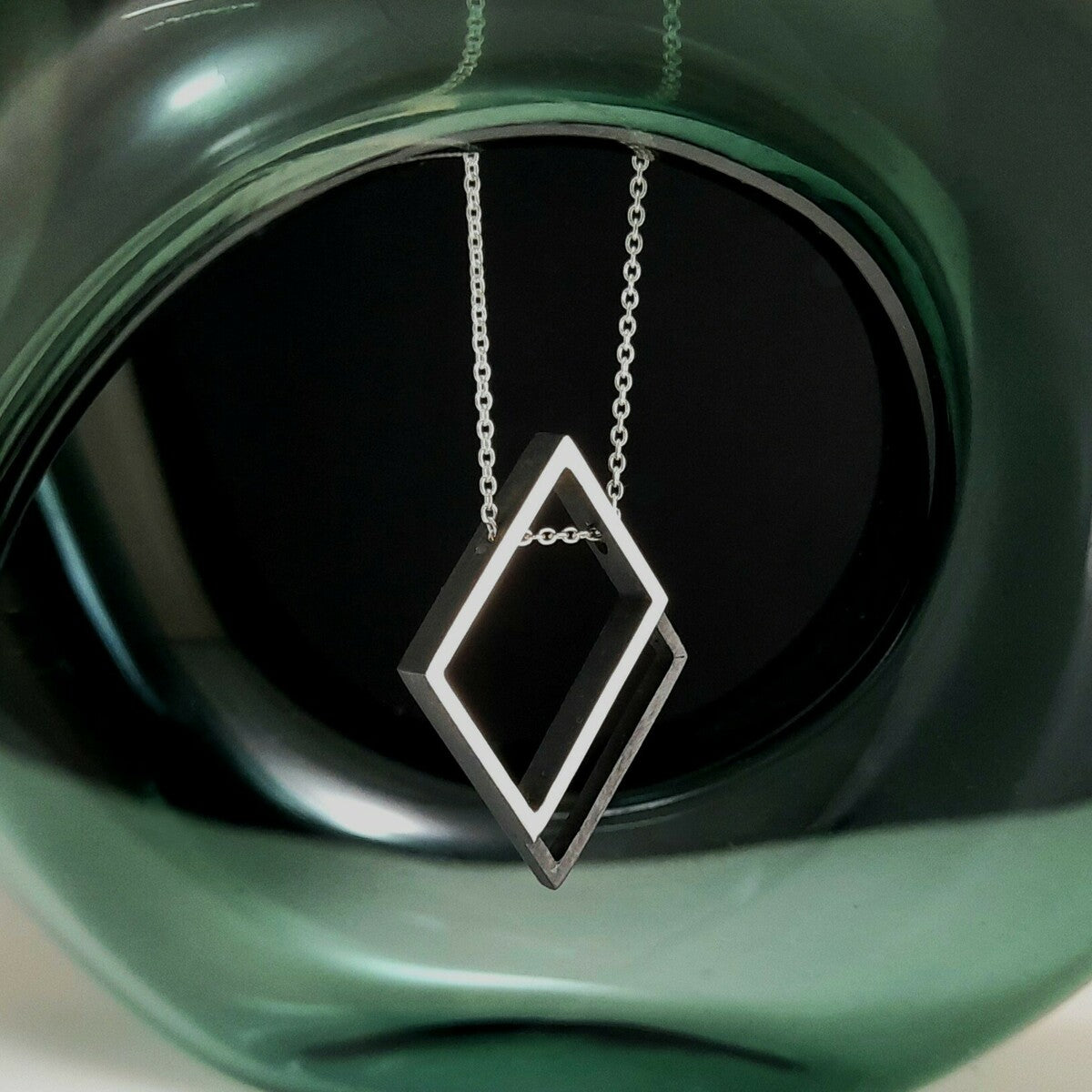 OUTLINE necklace – Diamond (reversible)