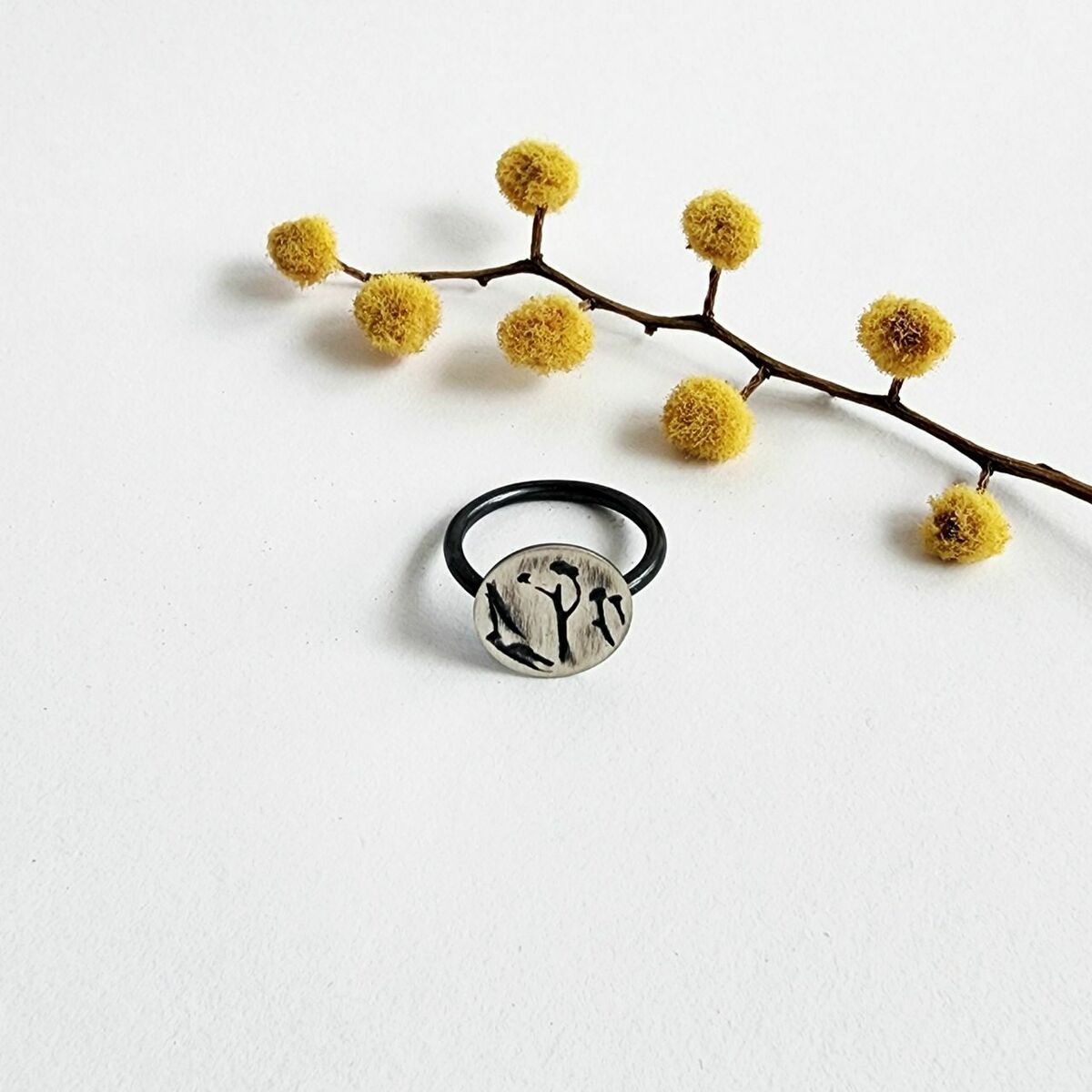 Wattle bud ring
