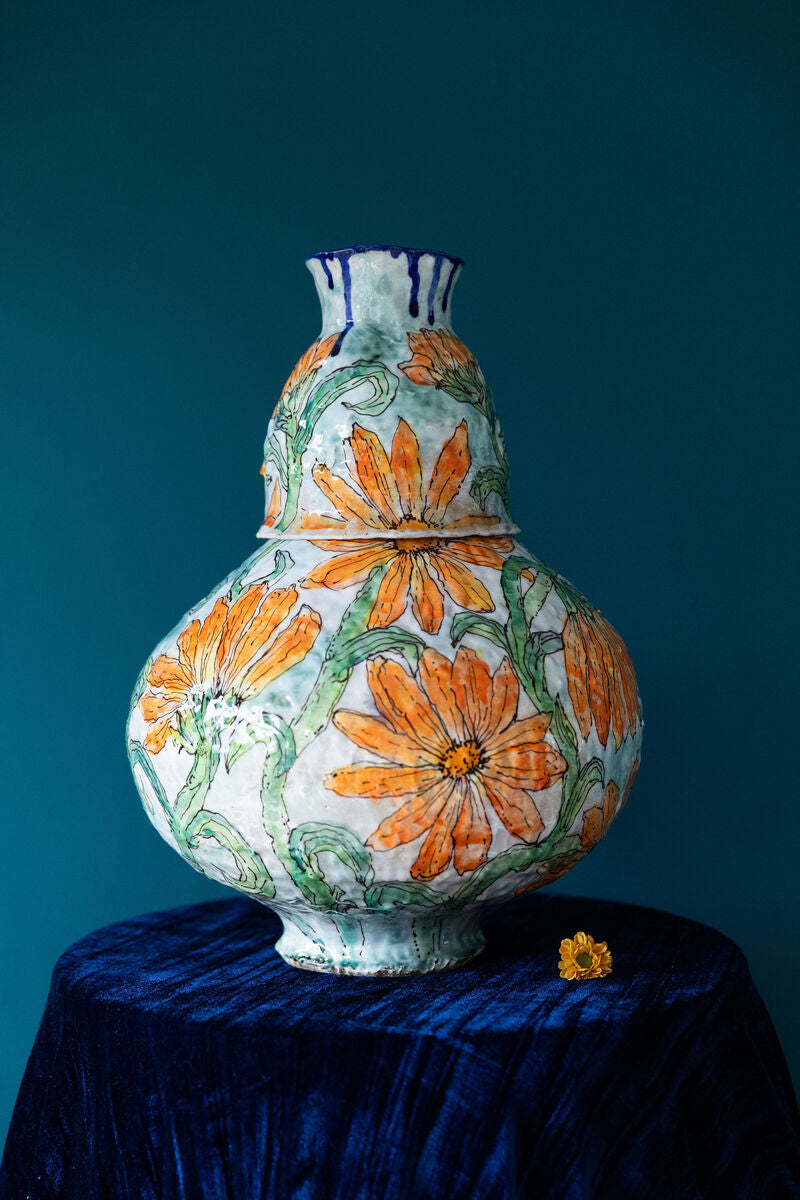 Dream Daisies Urn