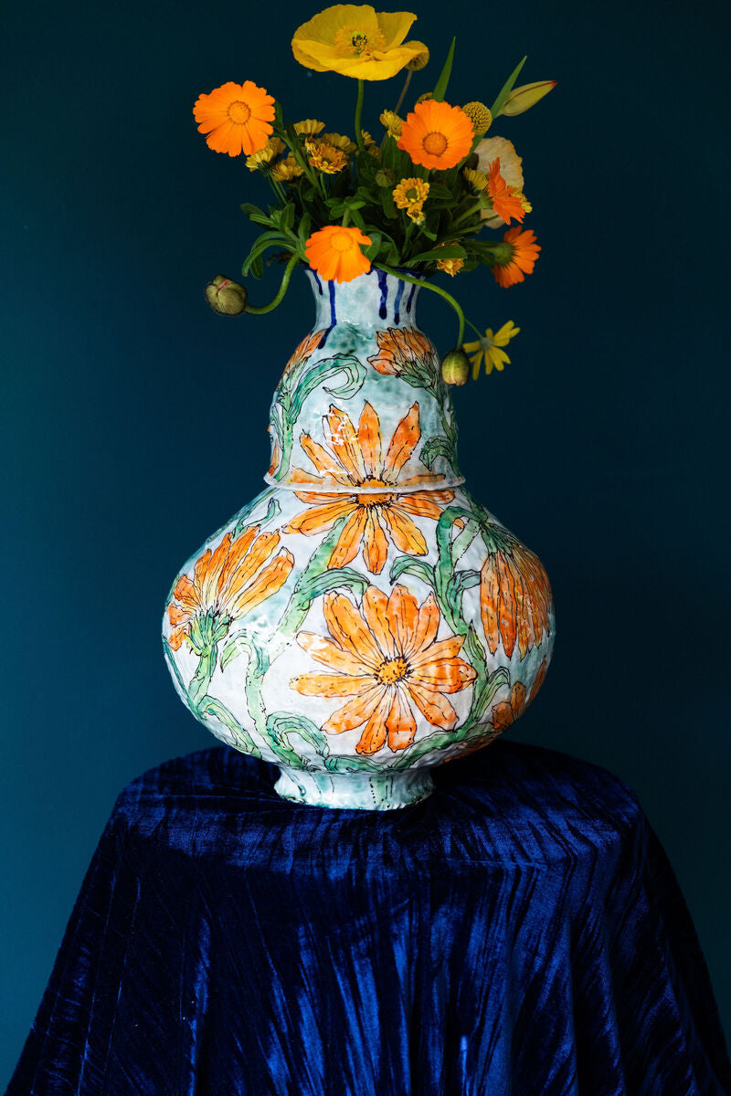 Dream Daisies Urn
