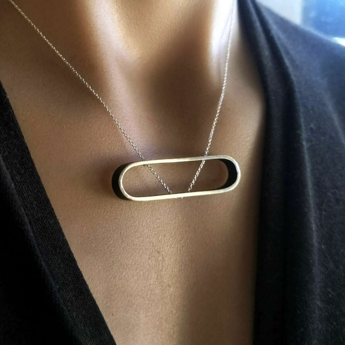 OUTLINE necklace -  Minimalist OVAL