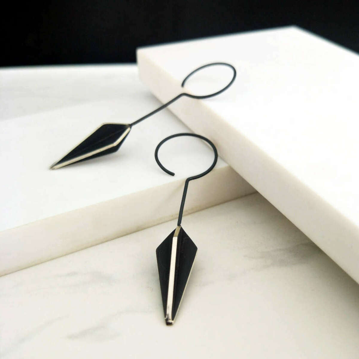 X-series long hook earrings - Kite
