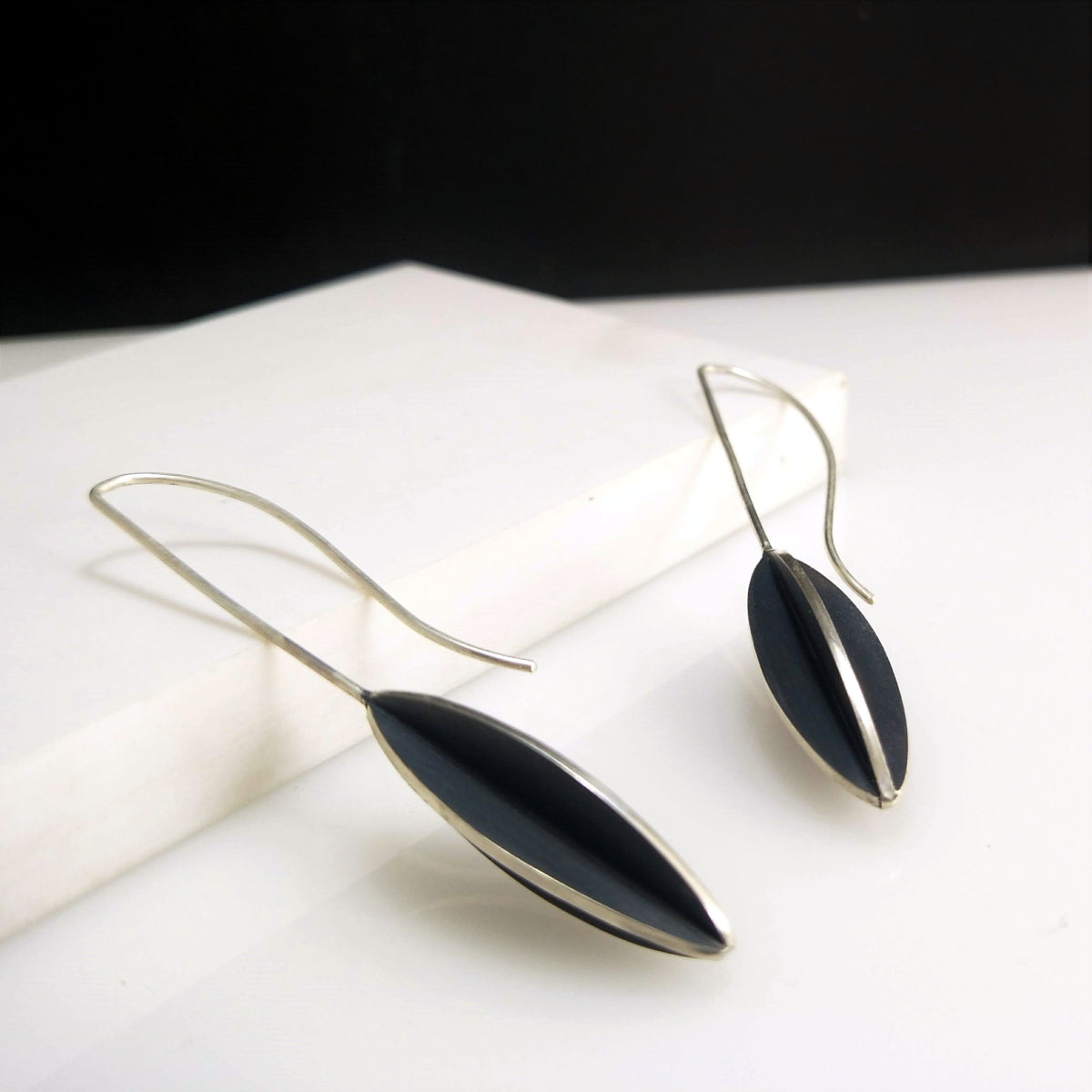 X-series long hook earrings- Leaf