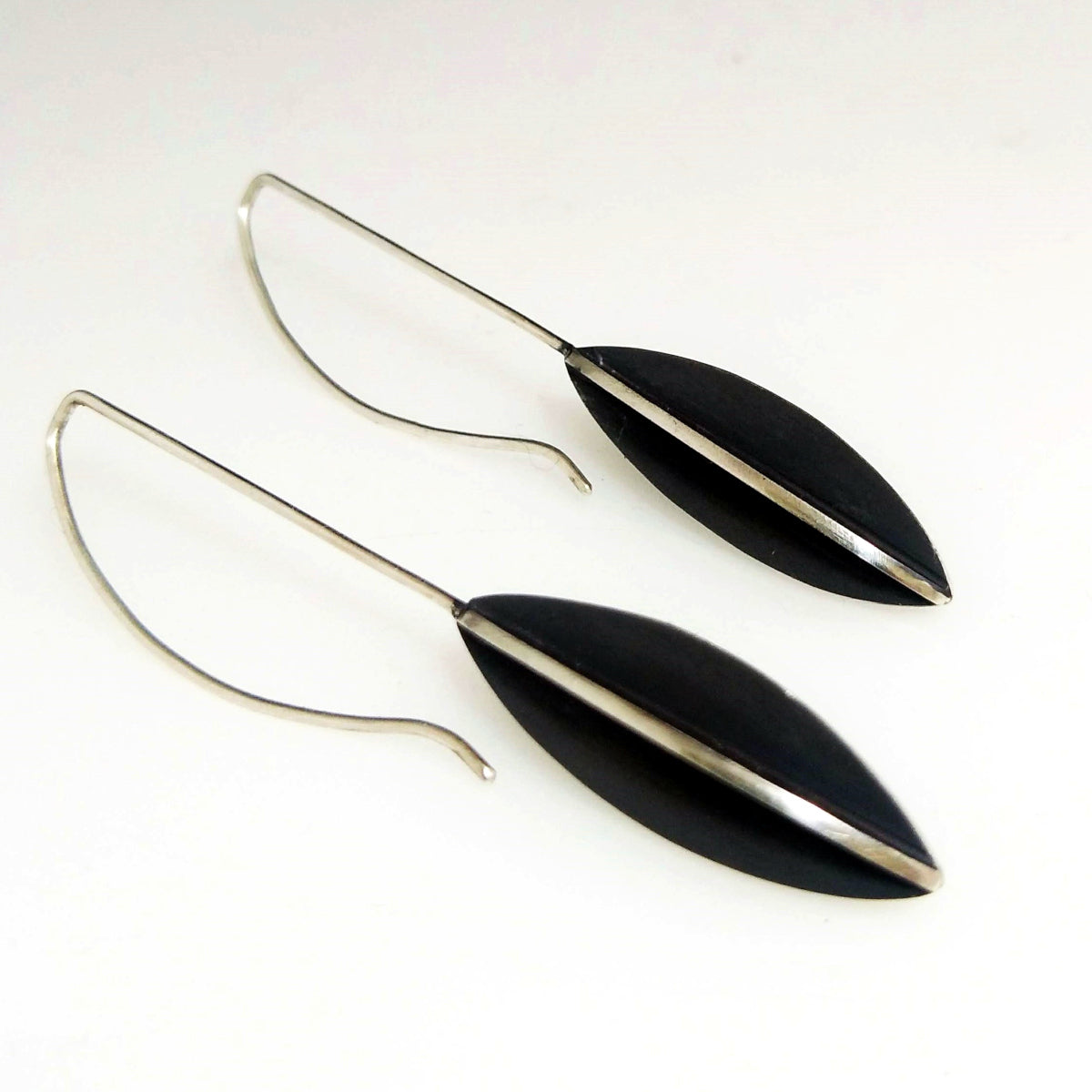 X-series long hook earrings- Leaf