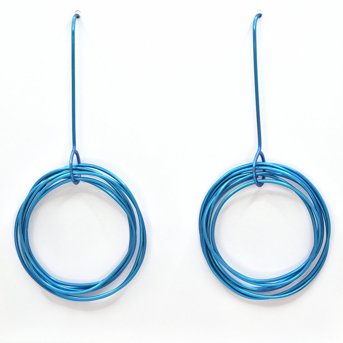 Orbit earrings (large). Blue.