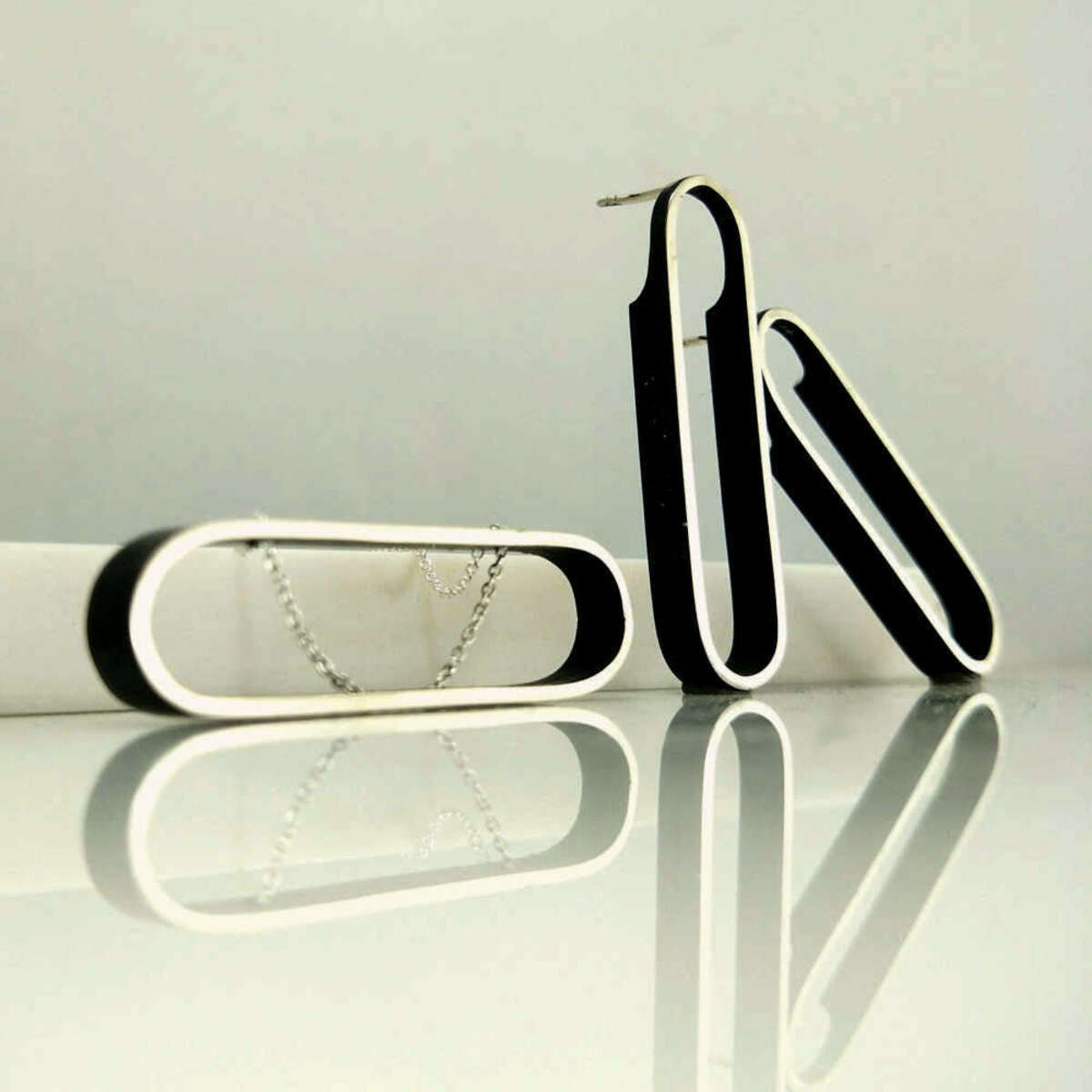 OUTLINE earrings - Large oval