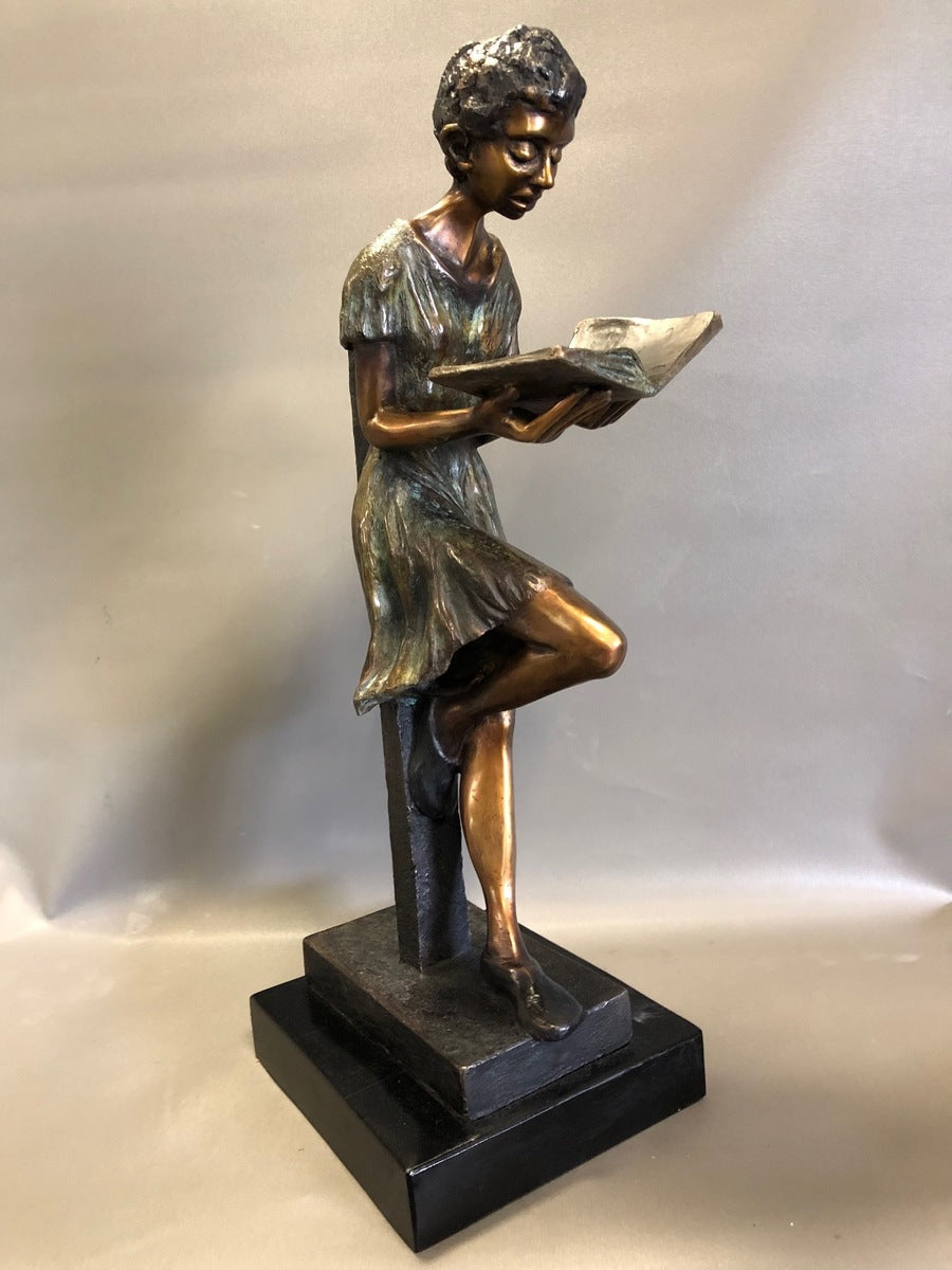 Reading Lady 6