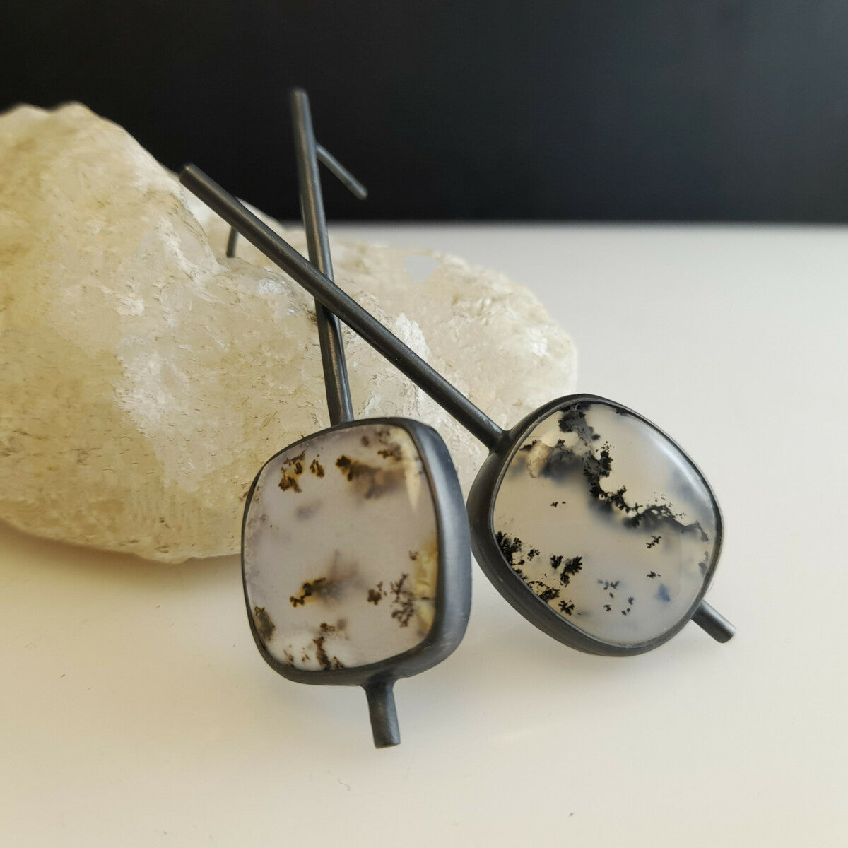 INCLUSION : Tree Agate Pendulum Earrings