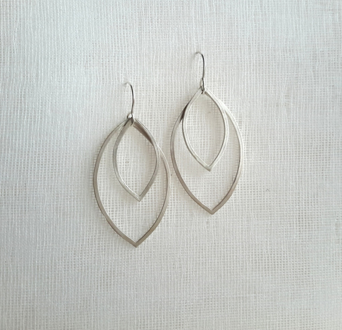 Double Bare Leaf Hooks Large