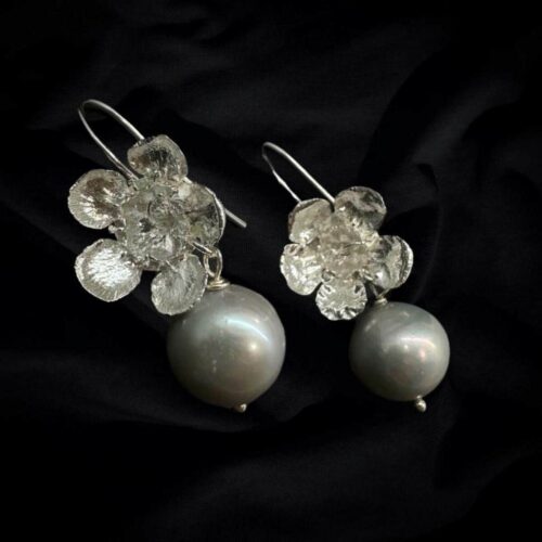 Geraldton Wax with Grey Freshwater Pearls