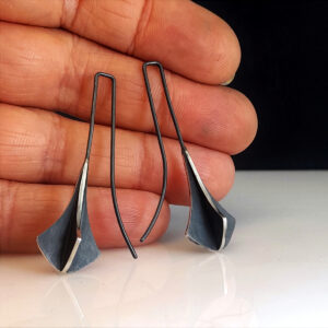 X-series long hook earrings - Arrow