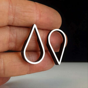 OUTLINE EARRINGS-Small Tear Drop