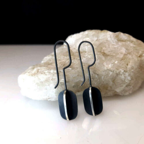 X-series hook earrings – Capsule